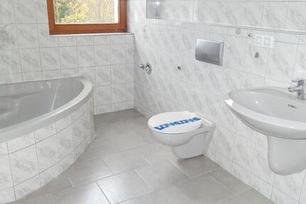 Wohnung Zwickau - 3 Zimmer, 74 m&sup2;, 370&euro; | Angebot:23086738