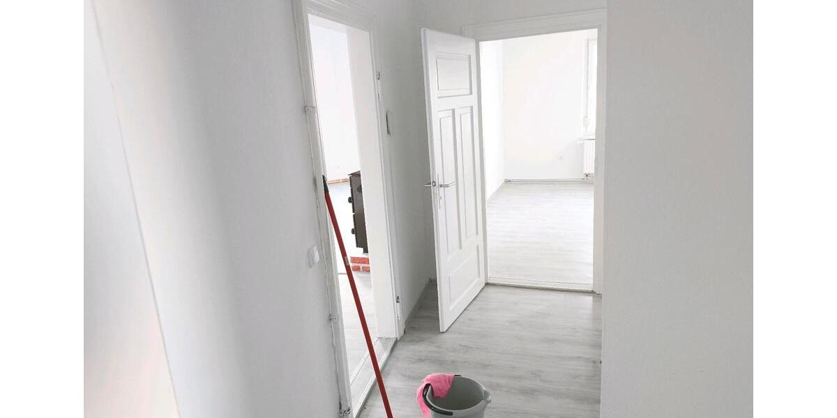 Etagenwohnung Zwickau Neuplanitz - 5 Zimmer, 100 m&sup2;, 650&euro; | Angebot:26293191