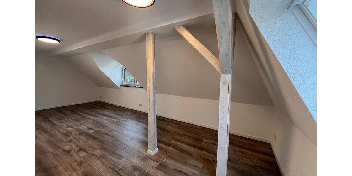 Doppelhaushälfte Zwickau - 3 Zimmer, 95 m&sup2;, 1.450&euro; | Angebot:25395037