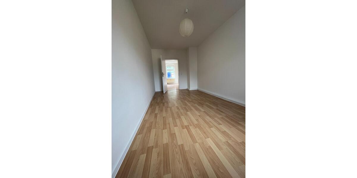 Etagenwohnung Zwickau Zwickau-West - 4 Zimmer, 91 m&sup2;, 600&euro; | Angebot:25853166