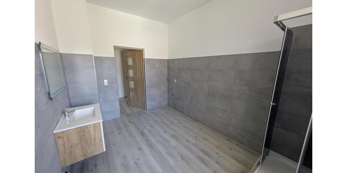 Etagenwohnung Werdau - 3 Zimmer, 68 m&sup2;, 510&euro; | Angebot:26681000