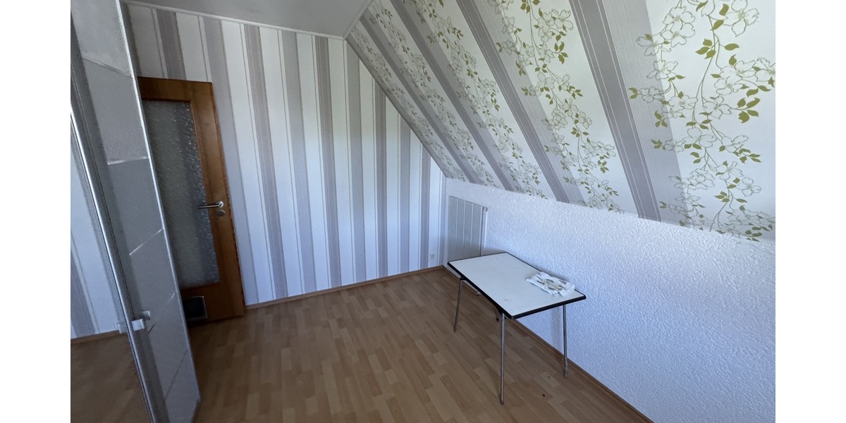 Großzügiges Einfamilienhaus mit Sauna, Sonnenterrasse und drei Garagen in Berga-Wünschendorf. - Einfamilienhaus Berga-Wünschendorf Wünschendorf | Angebot:27266296