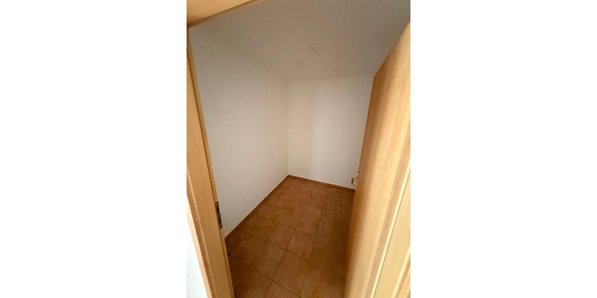 Dachgeschoßwohnung Zwickau Zwickau-Nord - 3 Zimmer, 100 m&sup2;, 780&euro; | Angebot:26083520