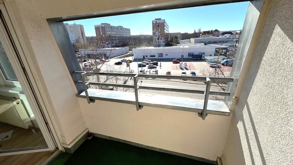 Dachgeschoßwohnung Zwickau Zwickau-Nord - 2 Zimmer, 66 m&sup2;, 390&euro; | Angebot:23807516