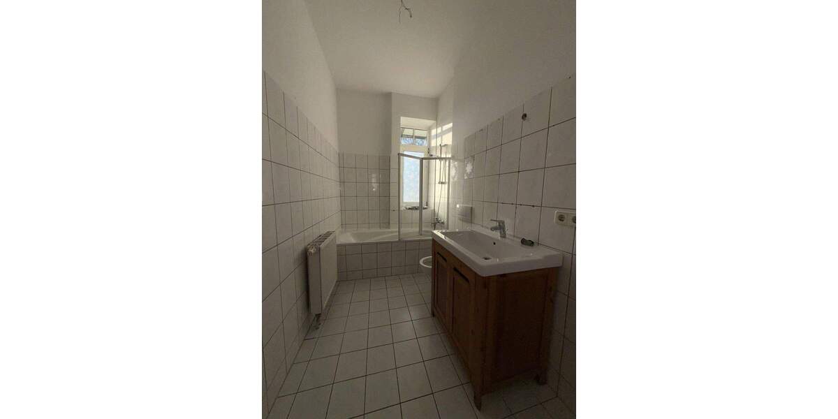 Etagenwohnung Zwickau Schedewitz - 4 Zimmer, 87 m&sup2;, 479&euro; | Angebot:25670160