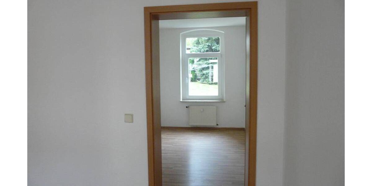 Etagenwohnung Crimmitschau - 2 Zimmer, 38 m&sup2;, 229&euro; | Angebot:25996139