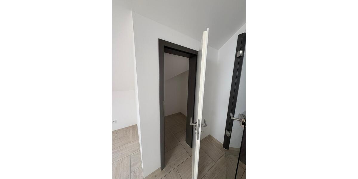 Etagenwohnung Auerbach/Vogtland Vogtland - 3 Zimmer, 102 m&sup2;, 750&euro; | Angebot:23844966