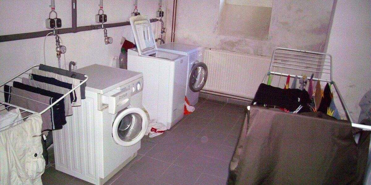 Etagenwohnung Zwickau Marienthal - 2 Zimmer, 33 m&sup2;, 245&euro; | Angebot:25707551