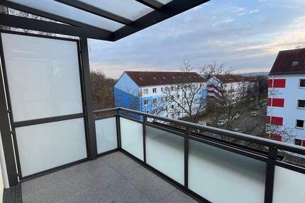 Wohnung Zwickau Marienthal - 3 Zimmer, 59 m&sup2;, 400&euro; | Angebot:25698960