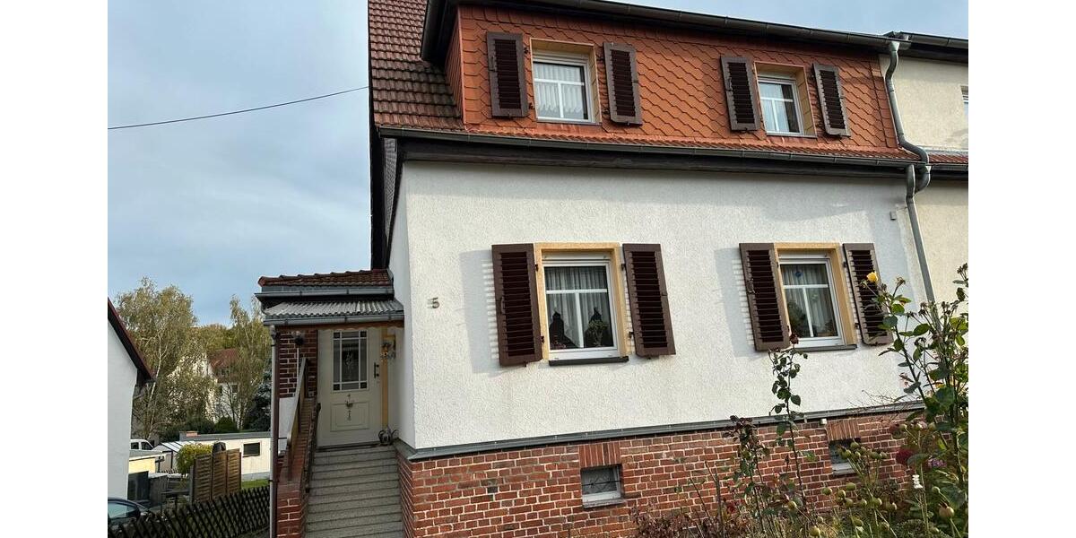 Reihenhaus Schmölln - 6 Zimmer, 110 m&sup2;, 1.200&euro; | Angebot:24788722