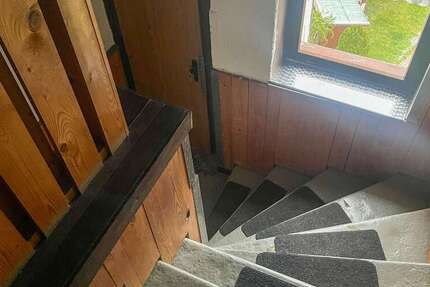 Haus Netzschkau - 8 Zimmer, 147 m&sup2;, 60.000&euro; | Angebot:23806610