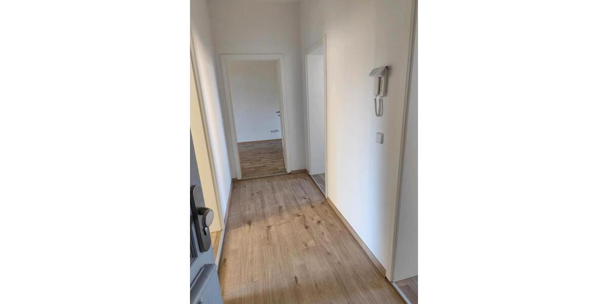 Etagenwohnung Glauchau - 2 Zimmer, 72 m&sup2;, 395&euro; | Angebot:25100565
