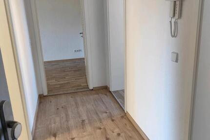 Wohnung Glauchau - 2 Zimmer, 72 m&sup2;, 395&euro; | Angebot:25100565