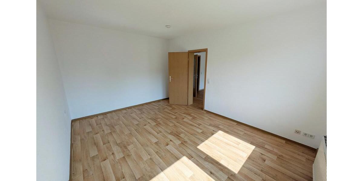 Etagenwohnung Limbach-Oberfrohna Oberfrohna - 2 Zimmer, 49 m&sup2;, 333&euro; | Angebot:26681047
