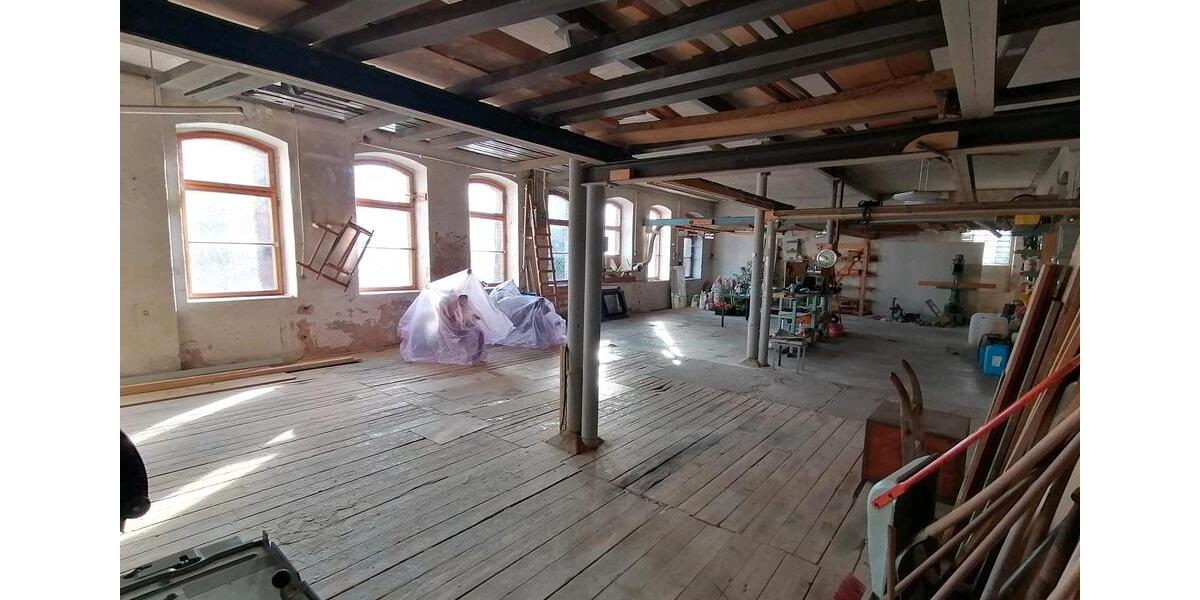 Mehrfamilienhaus, Wohnhaus Ellefeld - 19 Zimmer, 300 m&sup2;, 117.500&euro; | Angebot:26802707