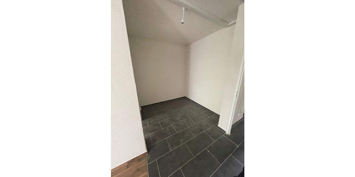 Etagenwohnung Schneeberg Neustädtel - 7 Zimmer, 131 m&sup2;, 966&euro; | Angebot:25696282