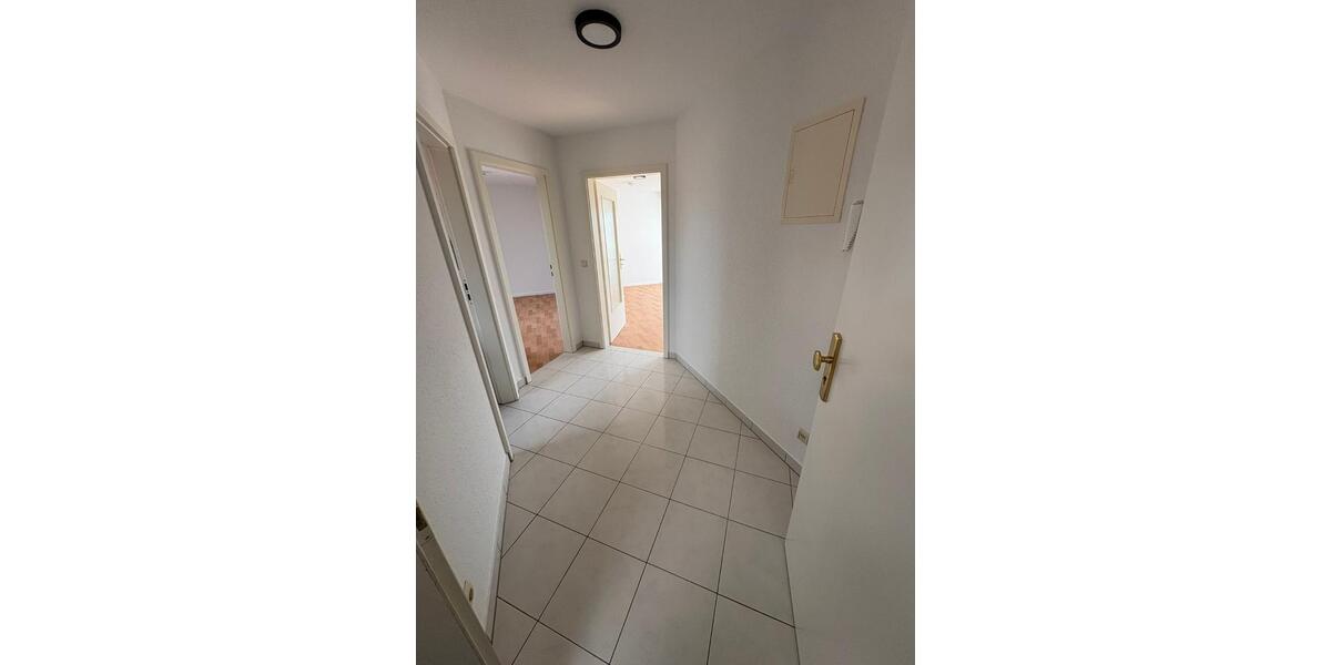 Dachgeschoßwohnung Zwickau Zwickau-West - 2 Zimmer, 35 m&sup2;, 230&euro; | Angebot:25219046