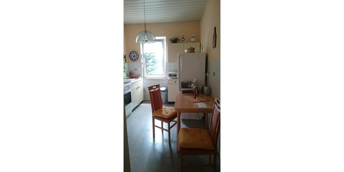 Etagenwohnung Meerane - 1 Zimmer, 83 m&sup2;, 415&euro; | Angebot:26664433