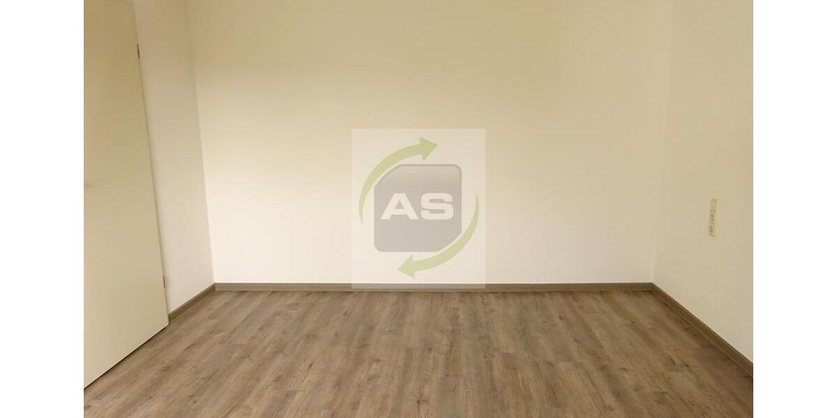 Etagenwohnung Zwickau - 2 Zimmer, 69 m&sup2;, 380&euro; | Angebot:25887100