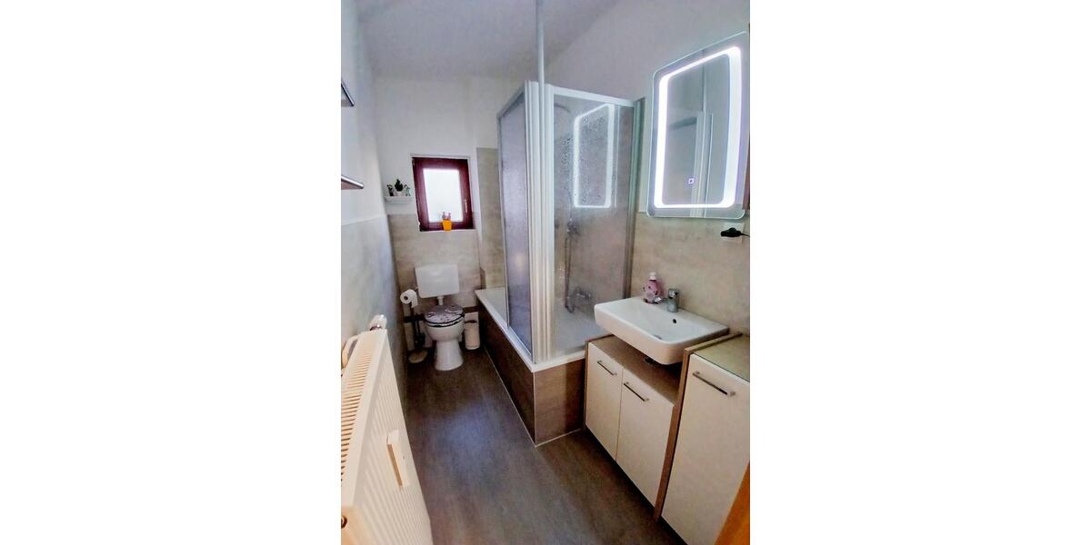 Erdgeschoßwohnung Glauchau - 2 Zimmer, 59 m&sup2;, 420&euro; | Angebot:25921329