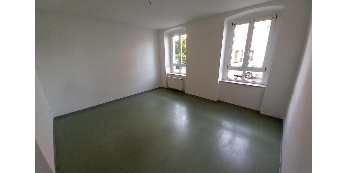 Etagenwohnung Meerane - 3 Zimmer, 86 m&sup2;, 460&euro; | Angebot:24254861