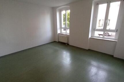 Wohnung Meerane - 3 Zimmer, 86 m&sup2;, 460&euro; | Angebot:24254861