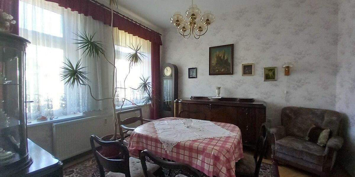 Mehrfamilienhaus, Wohnhaus Crimmitschau - 9 Zimmer, 185 m&sup2;, 69.000&euro; | Angebot:25678130