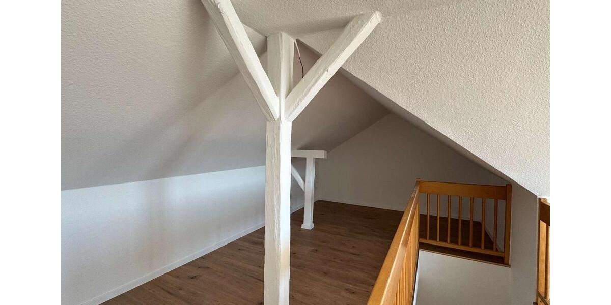 Dachgeschoßwohnung Zwickau - 3 Zimmer, 100 m&sup2;, 500&euro; | Angebot:20146802
