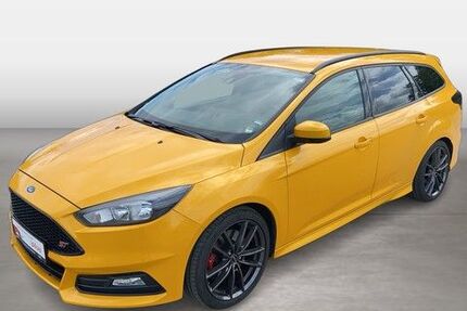 Ford Focus 126.685 km 14.860 &euro; Zwickau 08056