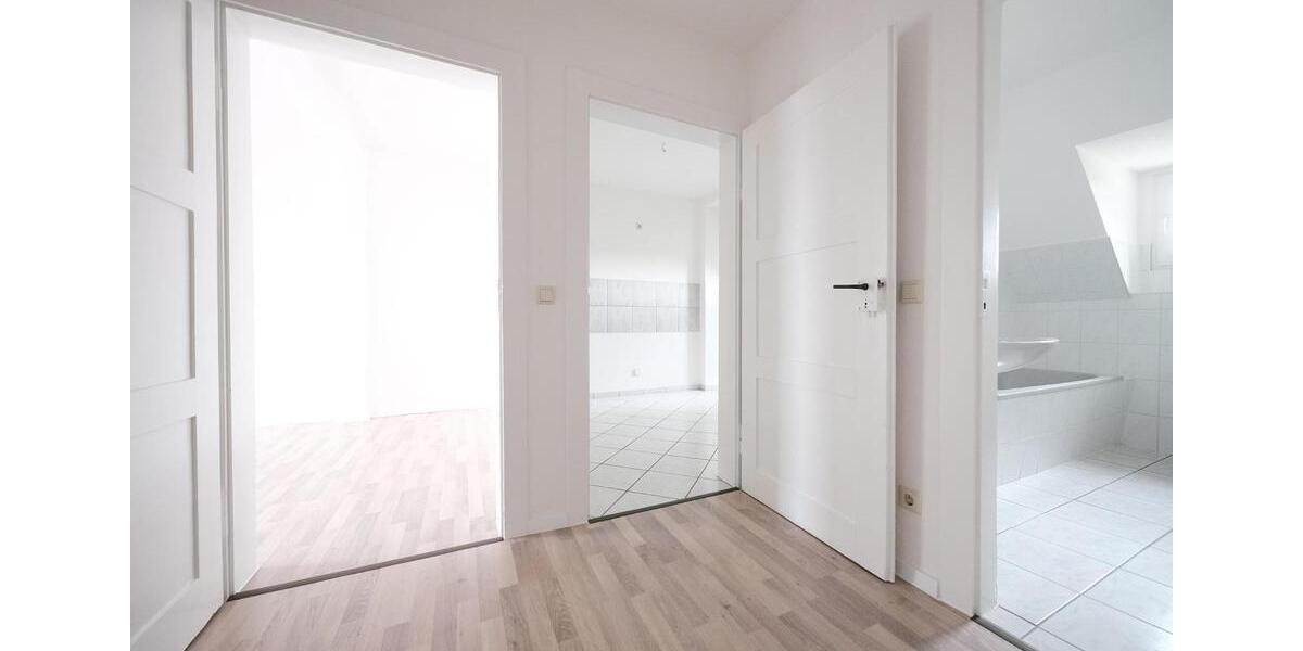 Dachgeschoßwohnung Zwickau Zwickau-Nord - 2 Zimmer, 52 m&sup2;, 285&euro; | Angebot:25790181