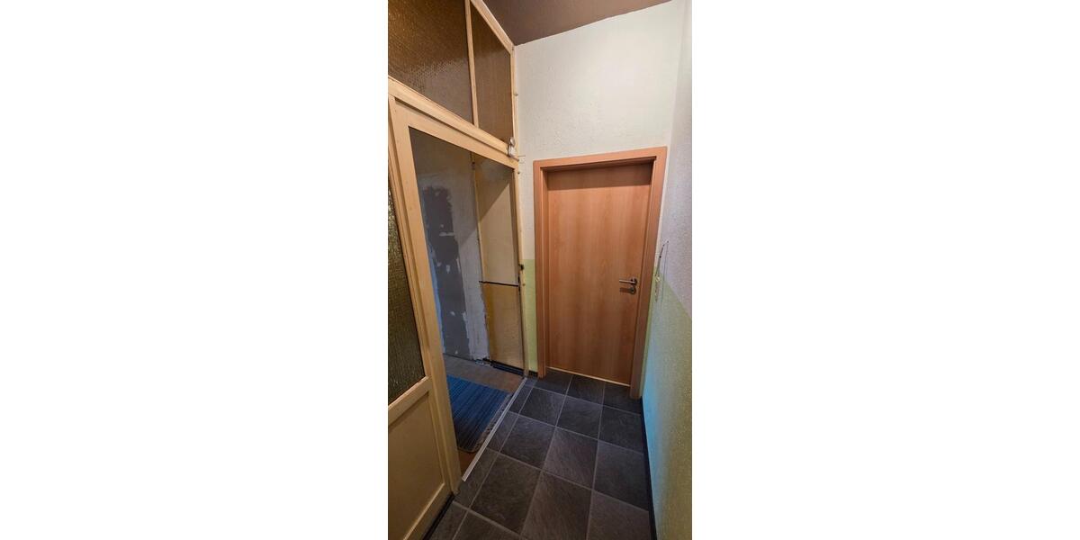 Reihenhaus Crimmitschau - 6 Zimmer, 103 m&sup2;, 70.000&euro; | Angebot:27085582