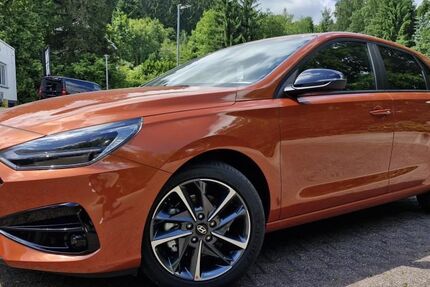 Hyundai i30 4.500 km 22.990 &euro; Schneeberg 08289