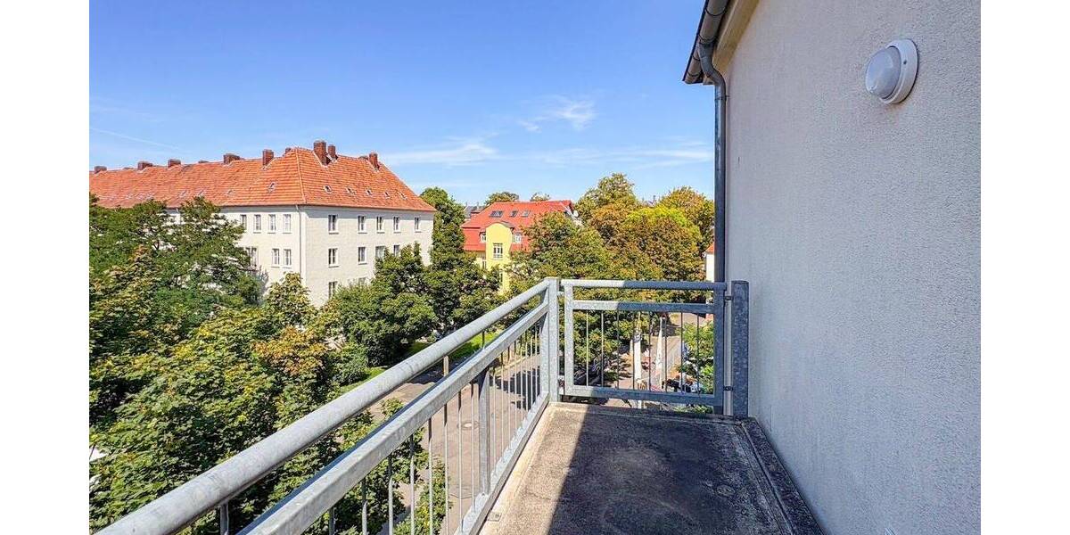 Etagenwohnung Zwickau Pölbitz - 2 Zimmer, 52 m&sup2;, 295&euro; | Angebot:25985505