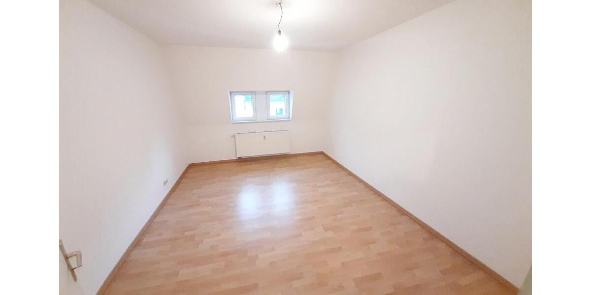 Etagenwohnung Aue-Bad Schlema Bad Schlema - 3 Zimmer, 70 m&sup2;, 225&euro; | Angebot:26283429