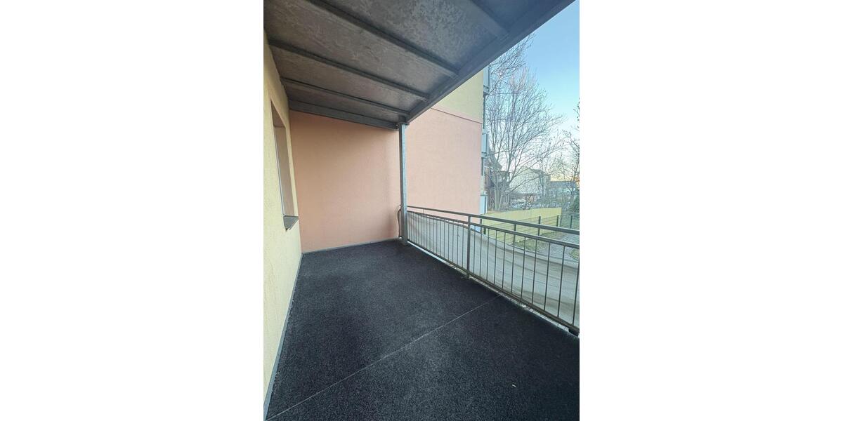 Erdgeschoßwohnung Zwickau - 4 Zimmer, 96 m&sup2;, 671&euro; | Angebot:24570448