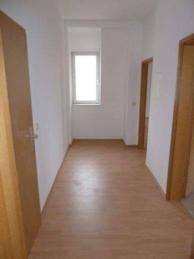 Etagenwohnung Schmölln - 2 Zimmer, 66 m&sup2;, 340&euro; | Angebot:26841463
