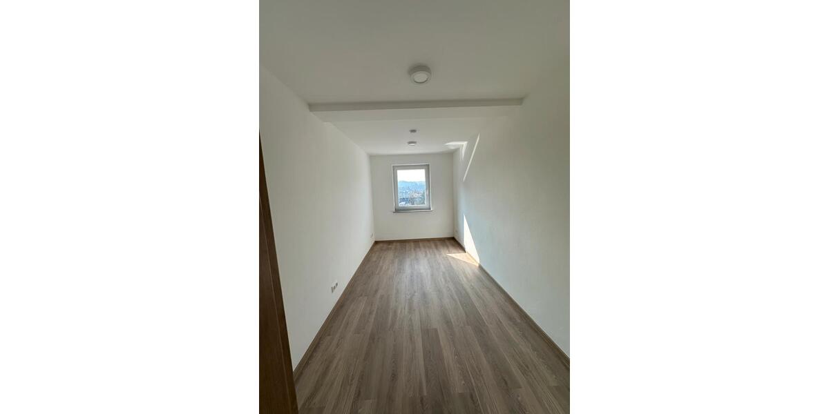 Erdgeschoßwohnung Reichenbach im Vogtland Obermylau - 5 Zimmer, 105 m&sup2;, 1.260&euro; | Angebot:25992547