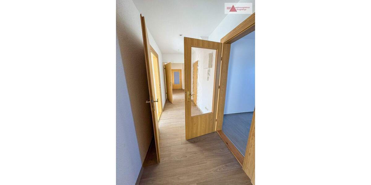 Etagenwohnung Aue-Bad Schlema Bad Schlema - 5 Zimmer, 130 m&sup2;, 800&euro; | Angebot:25801765