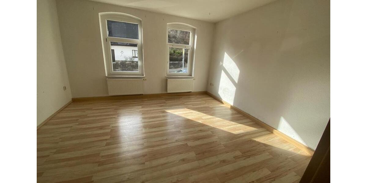 Erdgeschoßwohnung Eibenstock - 4 Zimmer, 95 m&sup2;, 475&euro; | Angebot:25783860