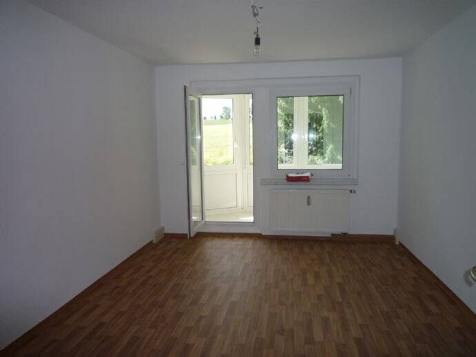 Etagenwohnung Reinsdorf - 3 Zimmer, 57 m&sup2;, 340&euro; | Angebot:25707486
