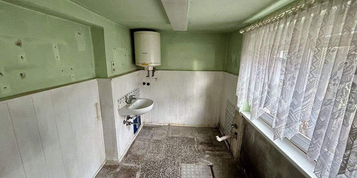 Einfamilienhaus Treuen - 7 Zimmer, 95 m&sup2;, 29.000&euro; | Angebot:25686179