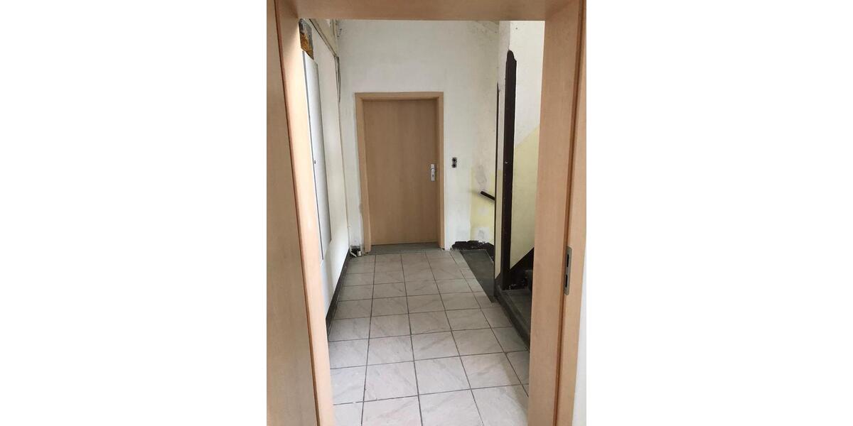 Etagenwohnung Zwickau - 4 Zimmer, 95 m&sup2;, 650&euro; | Angebot:25052648