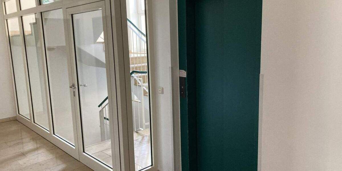 Etagenwohnung Zwickau Pölbitz - 2 Zimmer, 57 m&sup2;, 74.000&euro; | Angebot:25707419