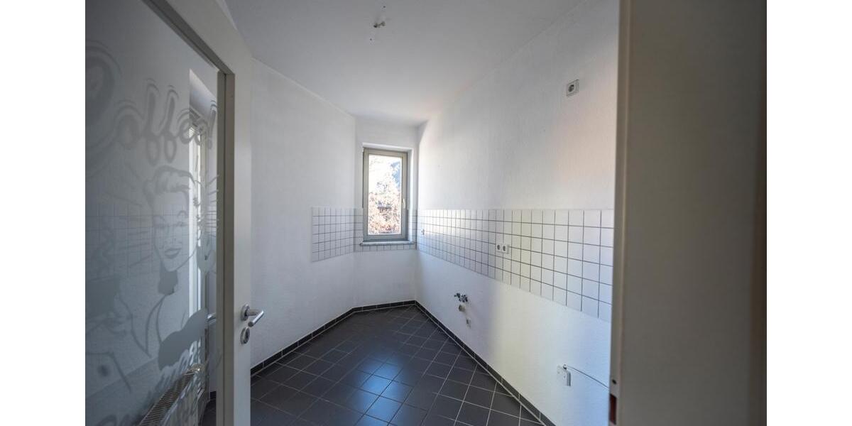 Etagenwohnung Zwickau - 3 Zimmer, 84 m&sup2;, 550&euro; | Angebot:26041894