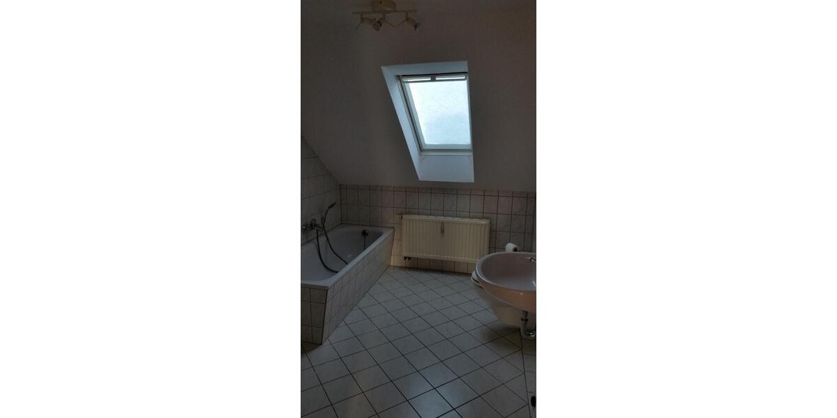 Dachgeschoßwohnung Limbach-Oberfrohna Oberfrohna - 2 Zimmer, 59 m&sup2;, 355&euro; | Angebot:24075560