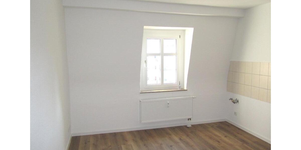 Etagenwohnung Zwickau - 2 Zimmer, 60 m&sup2;, 350&euro; | Angebot:25974143