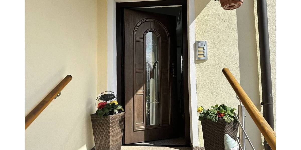 Etagenwohnung Zwickau Mosel - 4 Zimmer, 149 m&sup2;, 98.000&euro; | Angebot:25747102