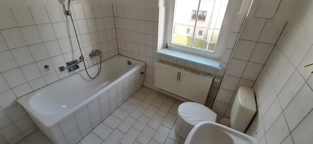 helle Drei-Zimmer-Wohnung in ruhiger Lage mit guter Fernsicht - Etagenwohnung Lauter-Bernsbach Bernsbach | Angebot:14517883