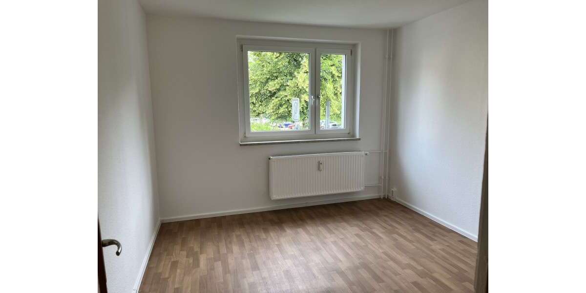 Etagenwohnung Zwickau Neuplanitz - 2 Zimmer, 50 m&sup2;, 320&euro; | Angebot:26030495