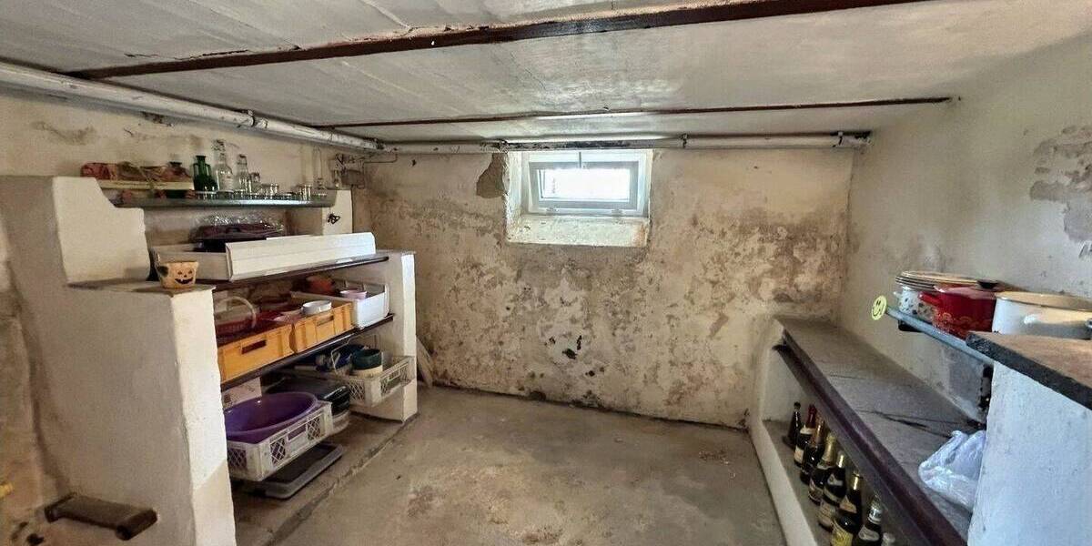 Einfamilienhaus Falkenstein - 7 Zimmer, 95 m&sup2;, 80.000&euro; | Angebot:26741161